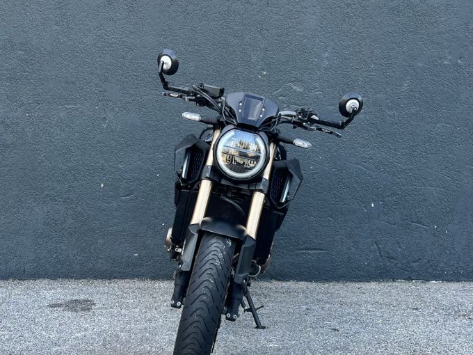 HONDA CB 650 R 4