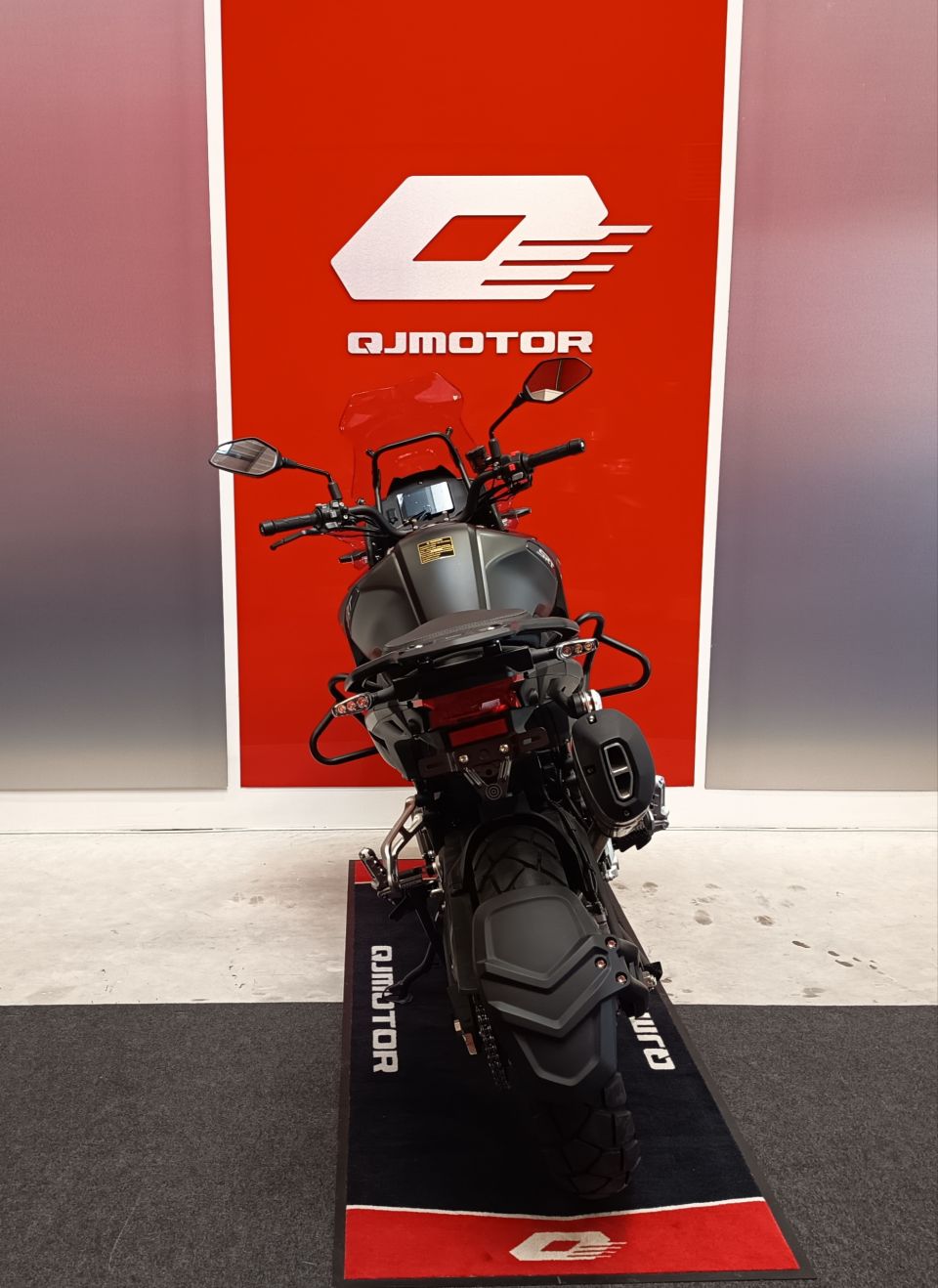 QJ MOTOR SRT 700 X 4