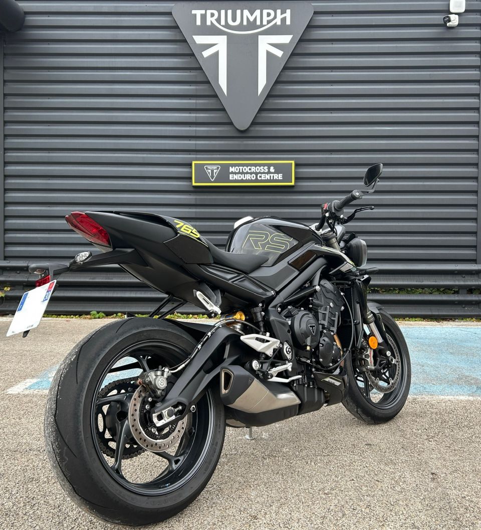 TRIUMPH STREET TRIPLE 765 RS 4