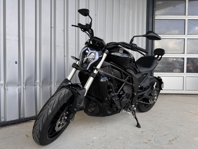 BENELLI TRK 502 4