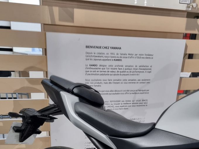 YAMAHA MT-07 Y-AMT 4