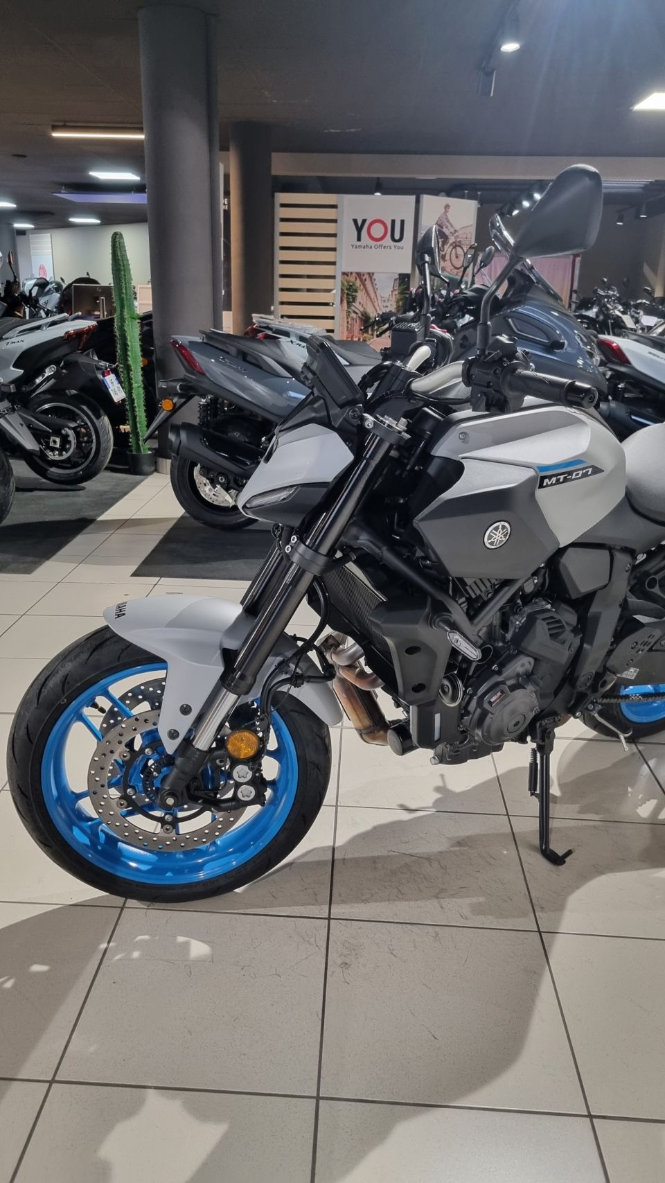 YAMAHA MT-07 Y-AMT 4
