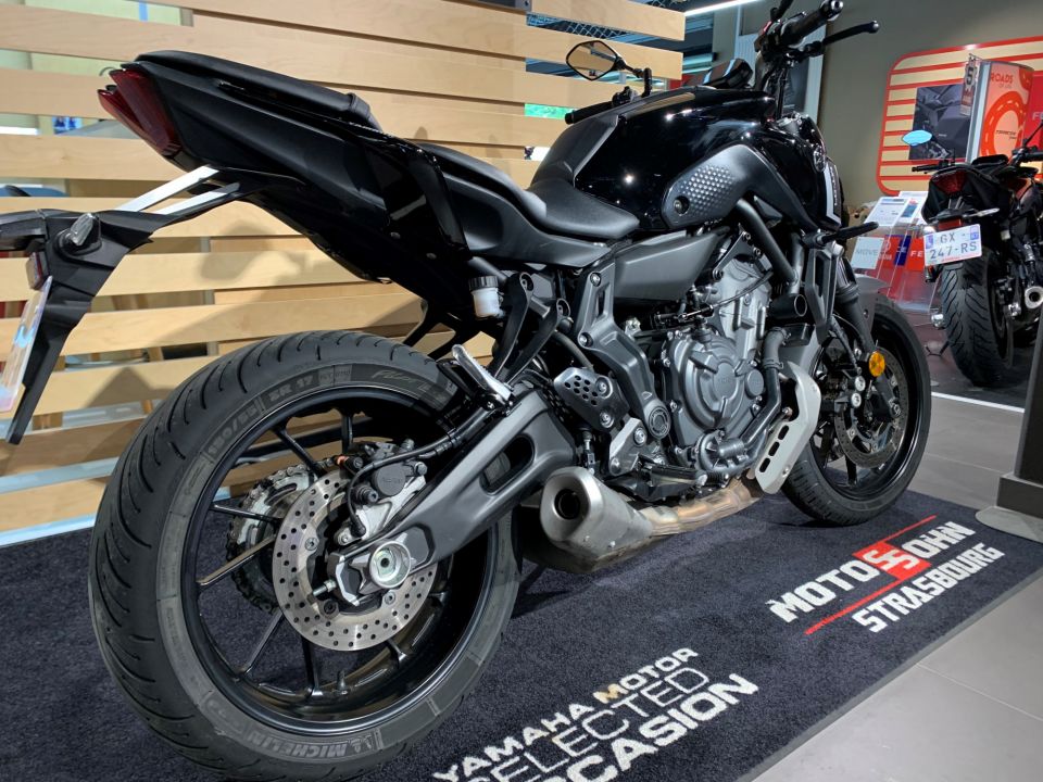 YAMAHA MT-07 PURE 35KW 4