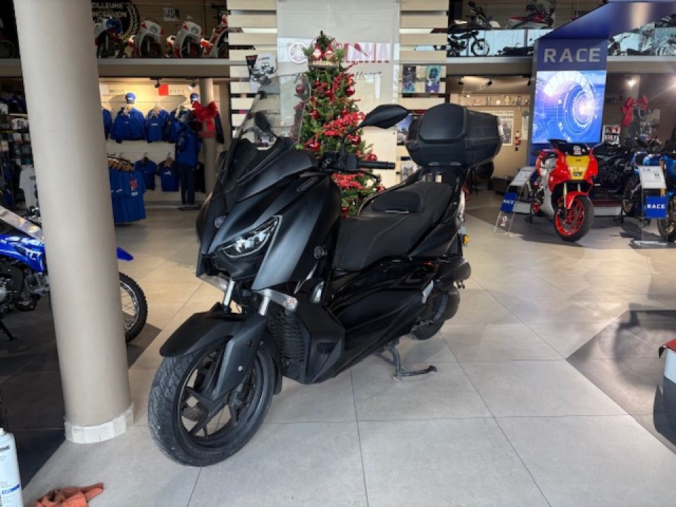 YAMAHA X-MAX 125 IRON MAX  67€/MOIS* FAIBLE KILOMETRAGE 1ERE MAIIN 2400€ D'EQUIPEMENT 4