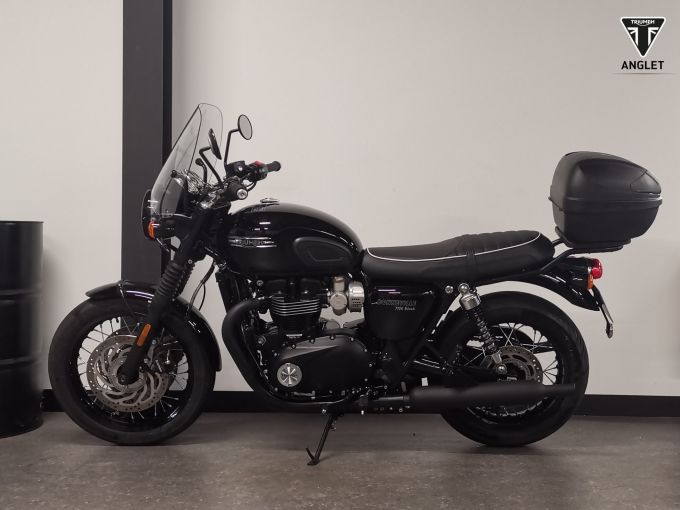 TRIUMPH Bonneville T120 Black 4
