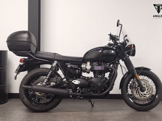 TRIUMPH Bonneville T120 Black 4