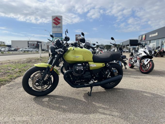 MOTO GUZZI V7 SPORT 4