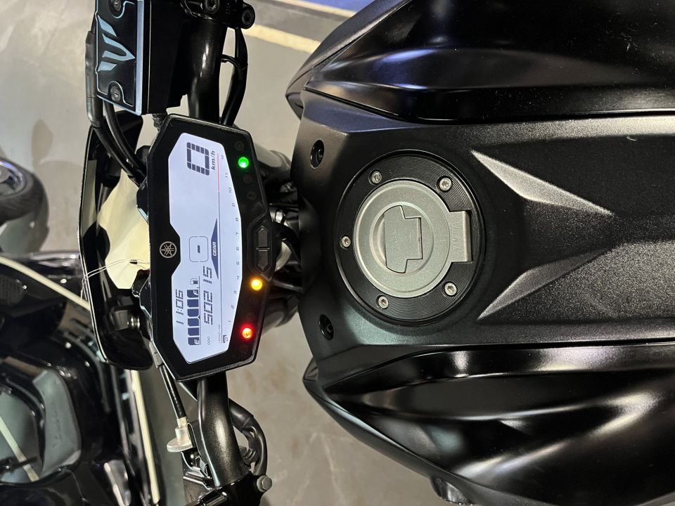 YAMAHA MT-07 (47.5CV) 4