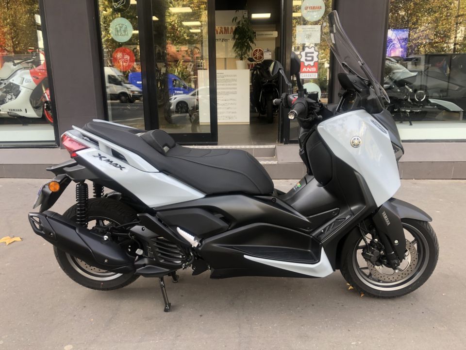 YAMAHA XMAX 125 TECH MAX+ 4
