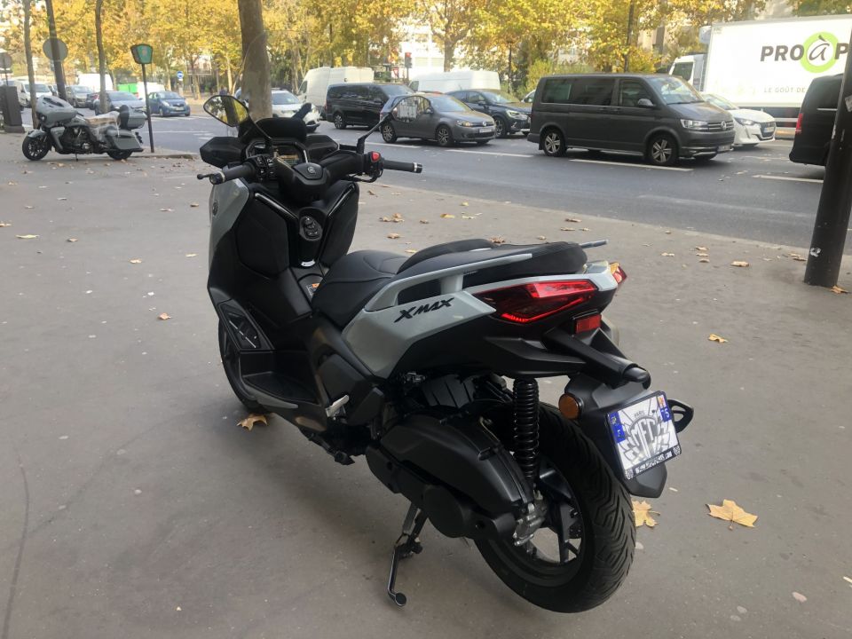 YAMAHA XMAX 125 TECH MAX+ 4