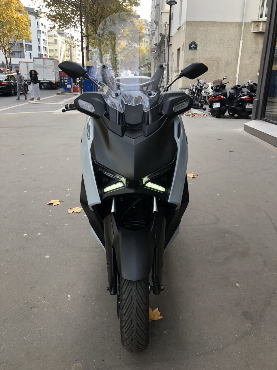 YAMAHA XMAX 125 TECH MAX+ 4