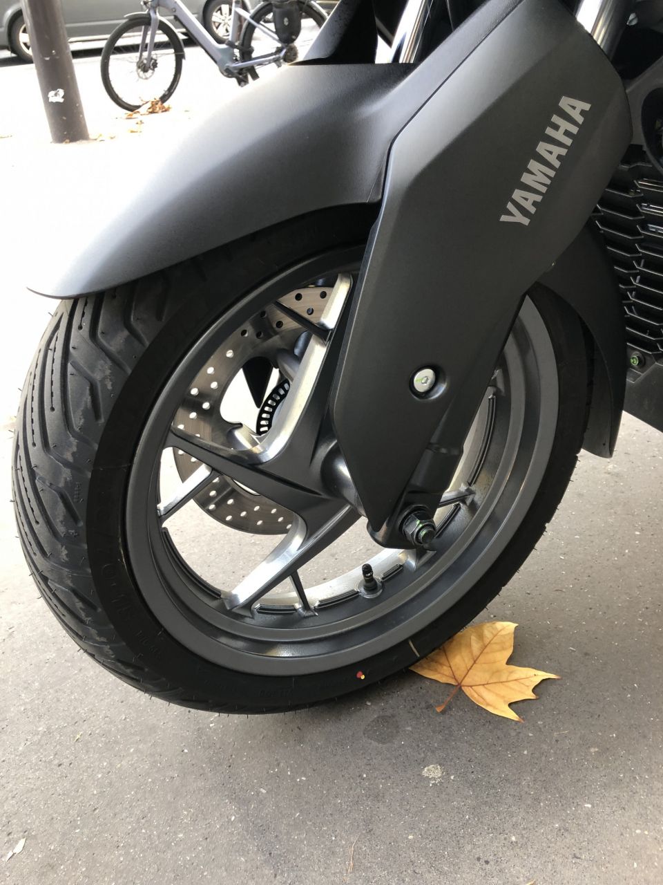 YAMAHA XMAX 125 TECH MAX+ 4