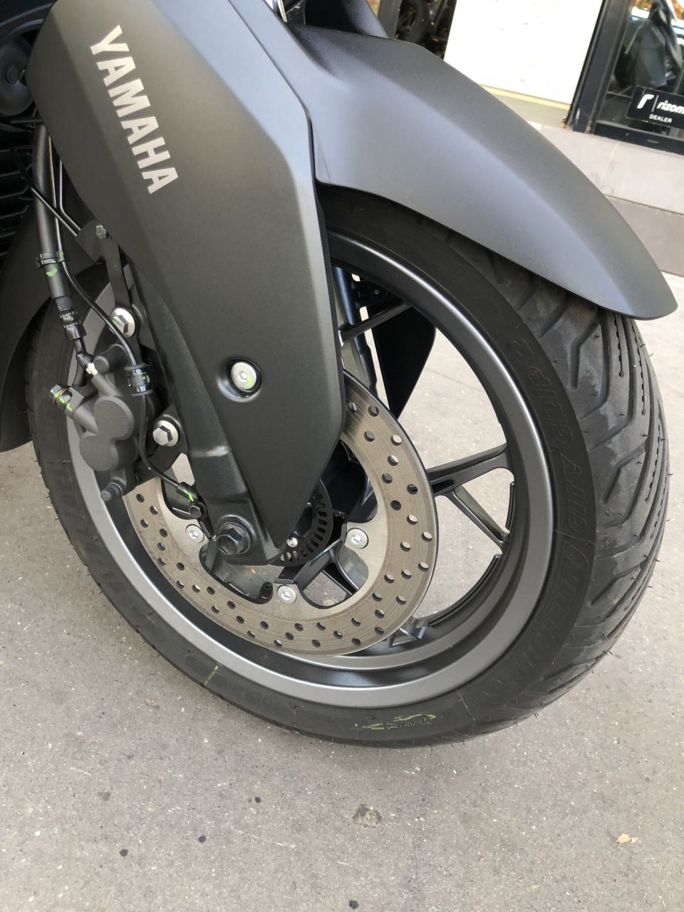 YAMAHA XMAX 125 TECH MAX+ 4