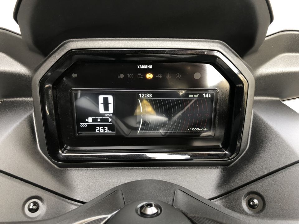 YAMAHA XMAX 125 TECH MAX+ 4