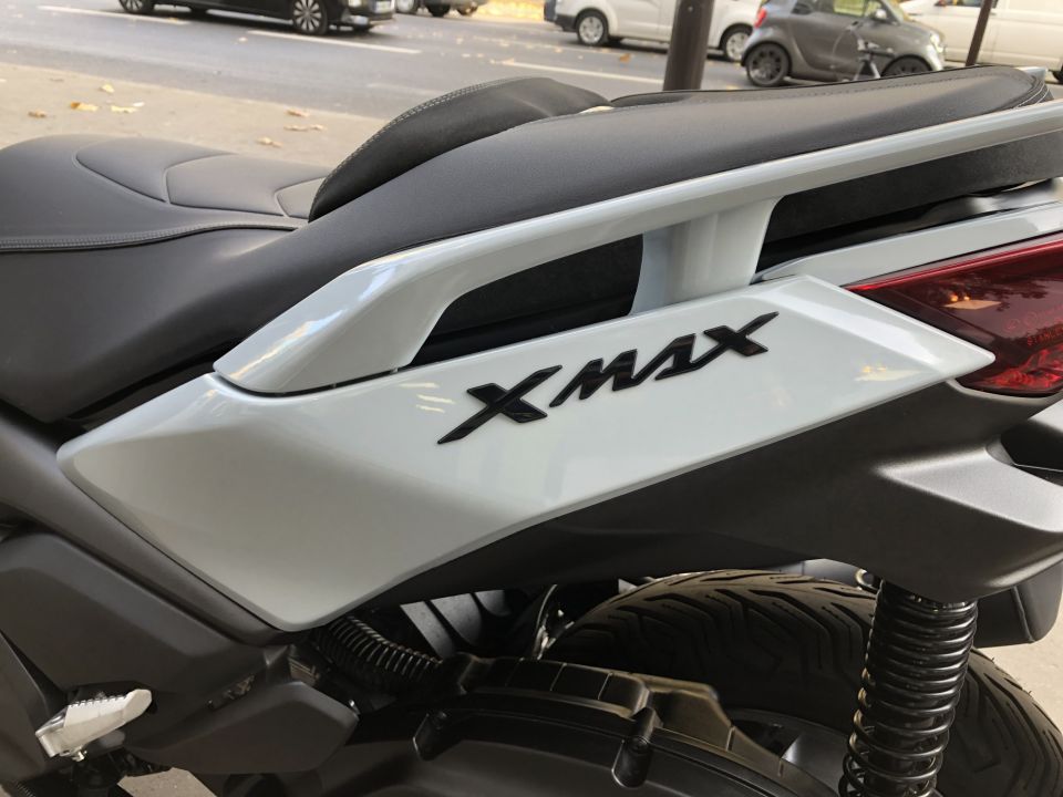 YAMAHA XMAX 125 TECH MAX+ 4