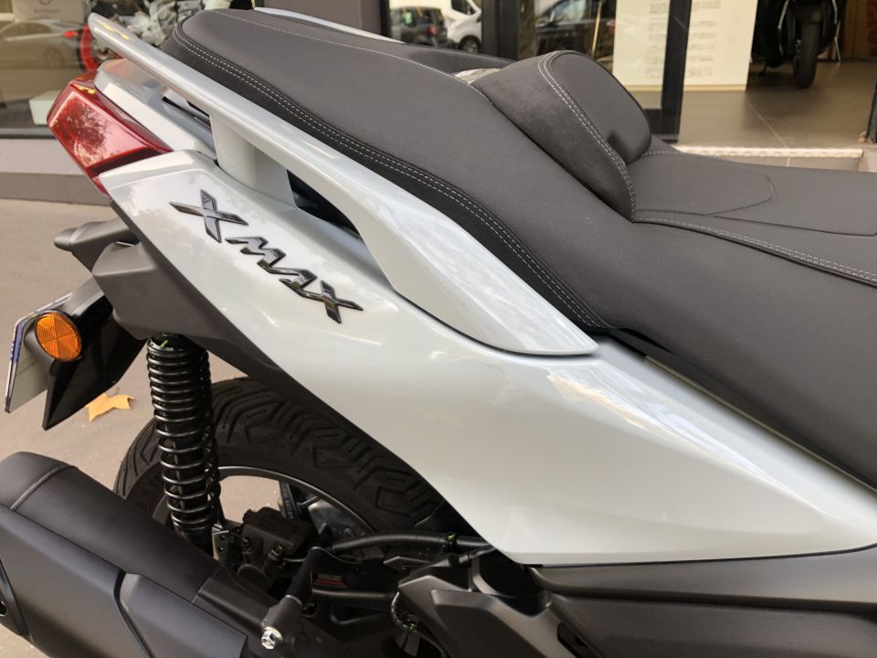 YAMAHA XMAX 125 TECH MAX+ 4