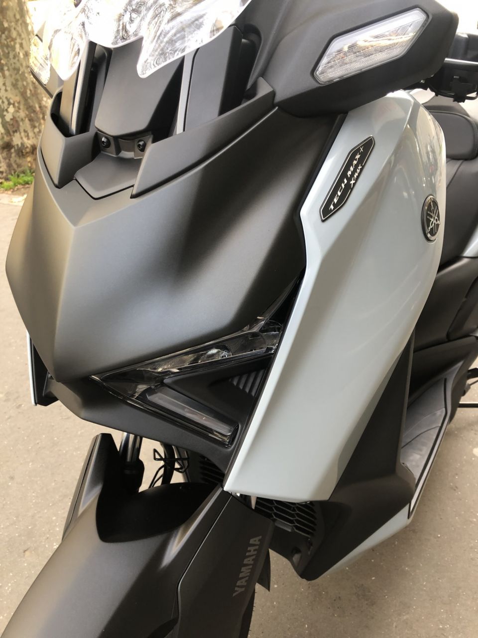 YAMAHA XMAX 125 TECH MAX+ 4