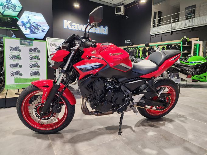 KAWASAKI Z 650 (47.5CV) 4