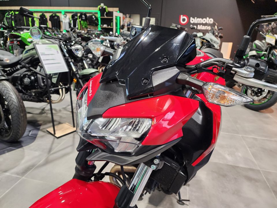 KAWASAKI Z 650 (47.5CV) 4