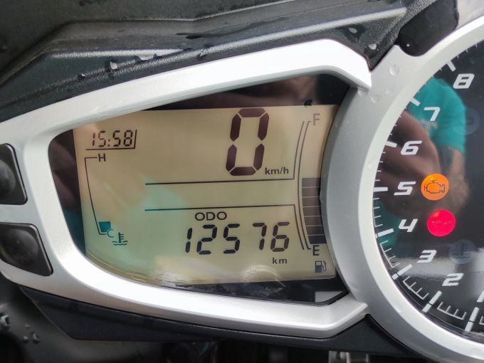 TRIUMPH SPEED TRIPLE 1050 R 4