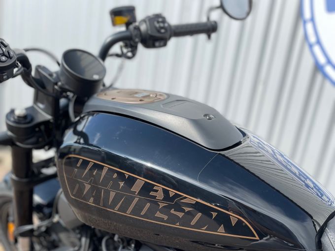 HARLEY-DAVIDSON SPORTSTER 1250 S 4