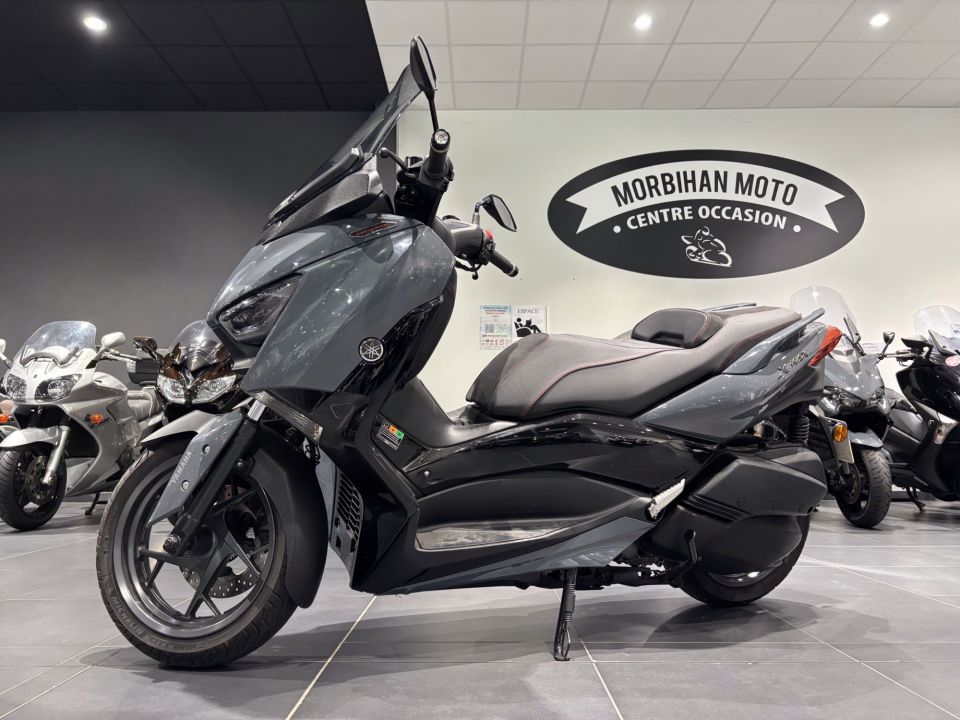 YAMAHA X-MAX 300 TECH MAX 4