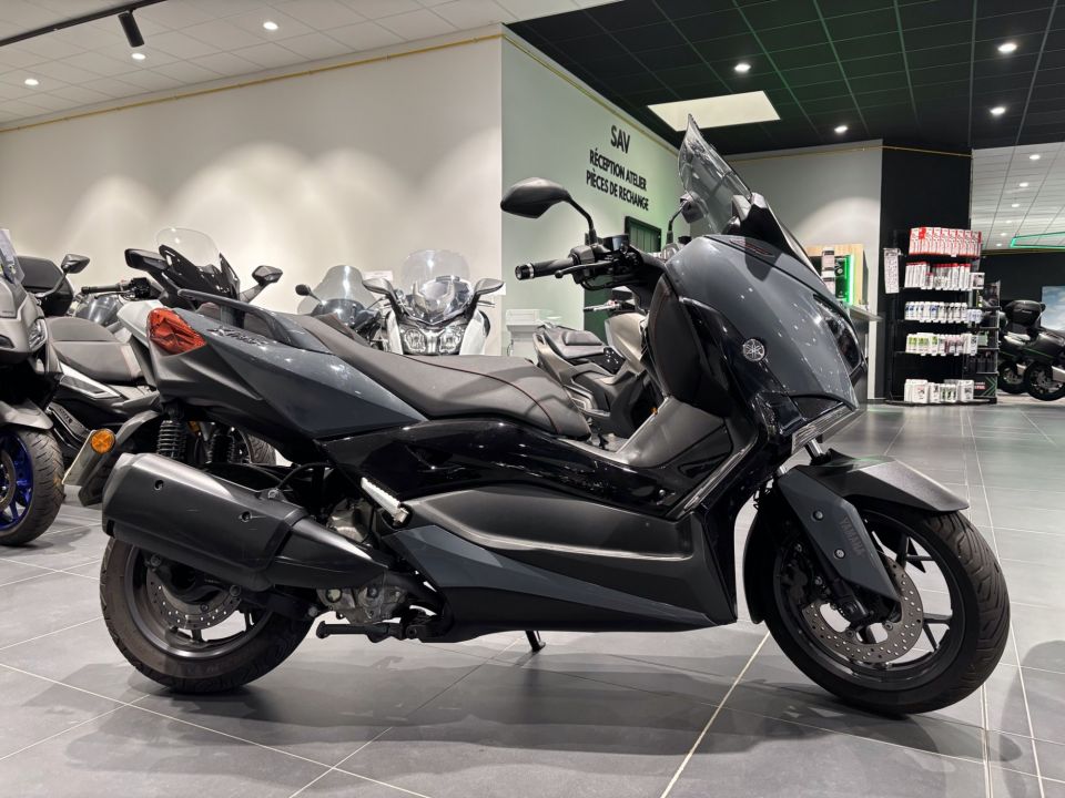 YAMAHA X-MAX 300 TECH MAX 4