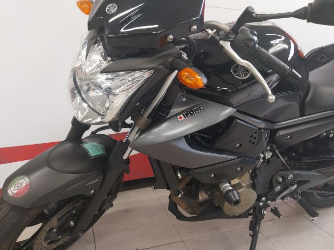 YAMAHA XJ6 N 4