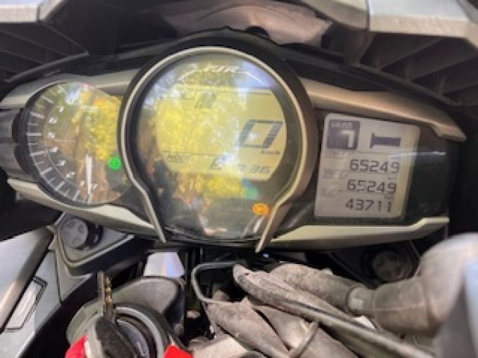 YAMAHA FJR 1300 ABS 4