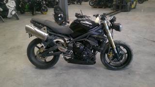 TRIUMPH STREET TRIPLE 675 - 2011