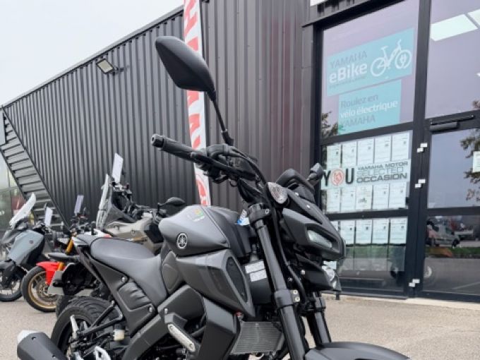 YAMAHA MT-125 ABS 4