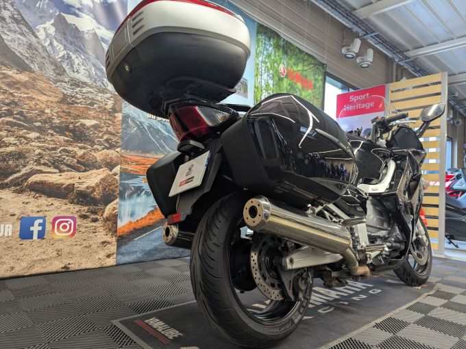 YAMAHA FJR 1300 ABS 4