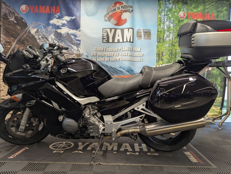 YAMAHA FJR 1300 ABS 4