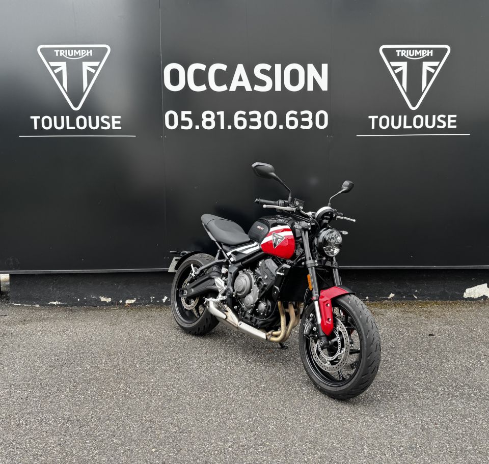 TRIUMPH TRIDENT 660 4