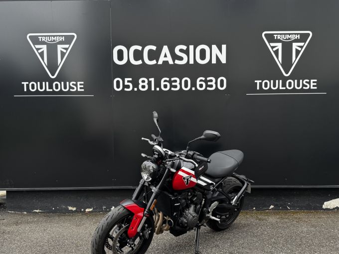 TRIUMPH TRIDENT 660 4