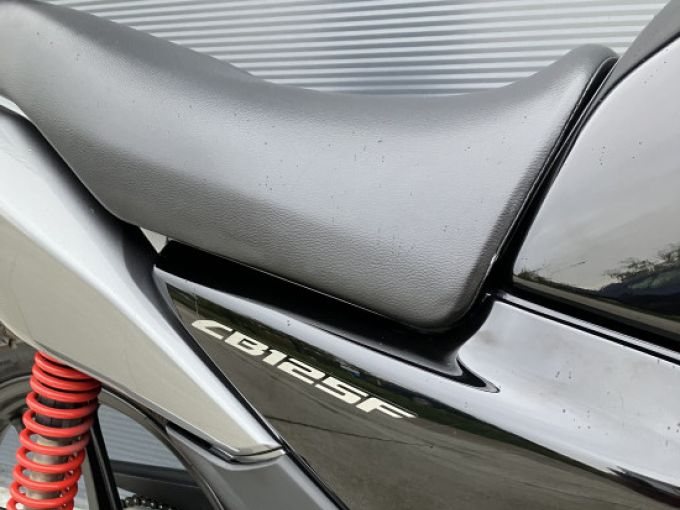 HONDA CBF125M 4