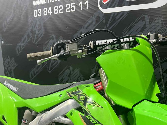 KAWASAKI KXF 250 4