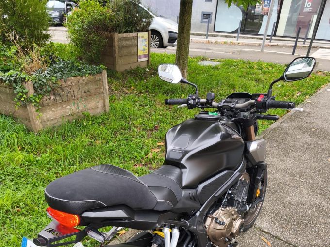HONDA CB650R Neo Sports Café 4