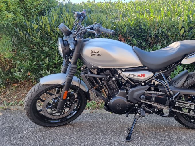 ROYAL ENFIELD GUERILLA 4