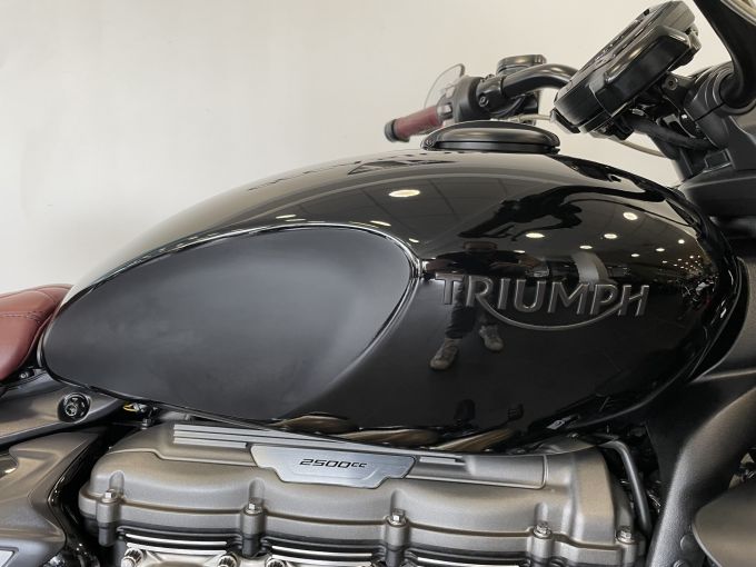 TRIUMPH ROCKET 3 R 4