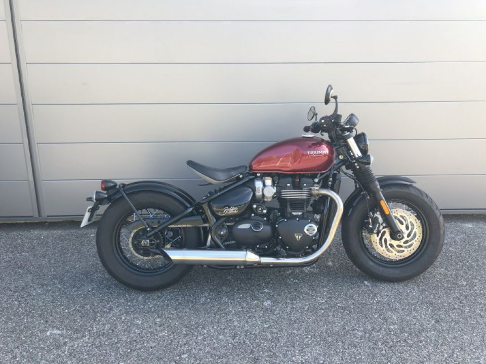 TRIUMPH Bonneville Bobber 1200 4