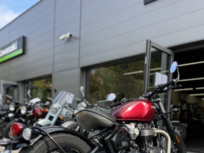 TRIUMPH Bonneville Bobber 1200 4