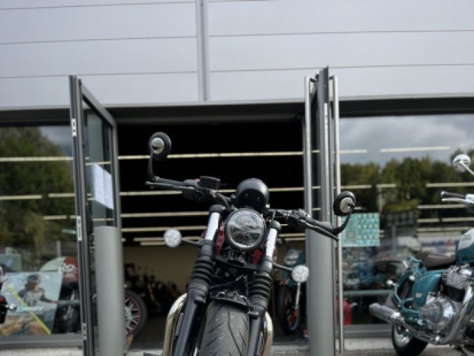 TRIUMPH Bonneville Bobber 1200 4