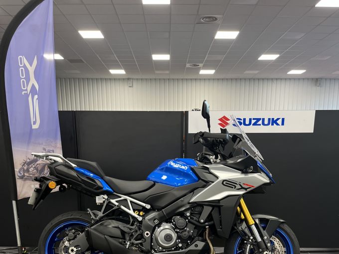 SUZUKI GSX-S 1000 GX 4