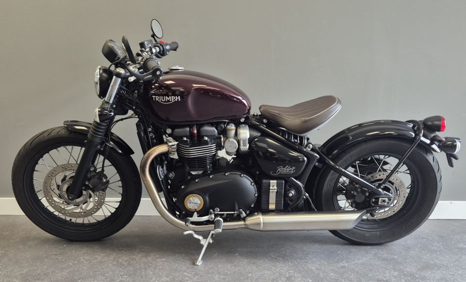 TRIUMPH Bonneville Bobber 1200 4
