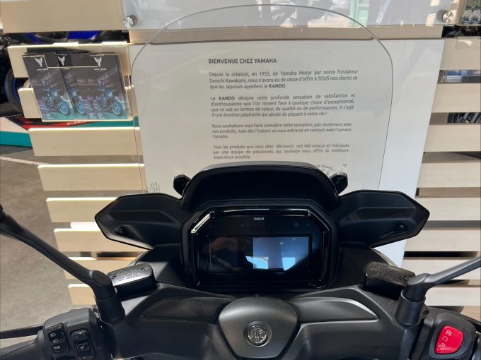 YAMAHA X-MAX 125 TECH MAX 4