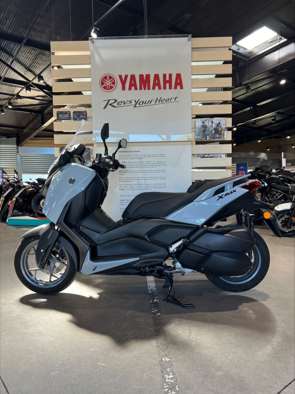 YAMAHA X-MAX 125 TECH MAX 4