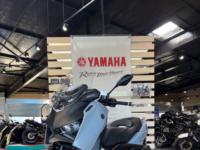 YAMAHA X-MAX 125 TECH MAX 4