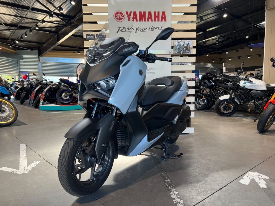 YAMAHA X-MAX 125 TECH MAX 4