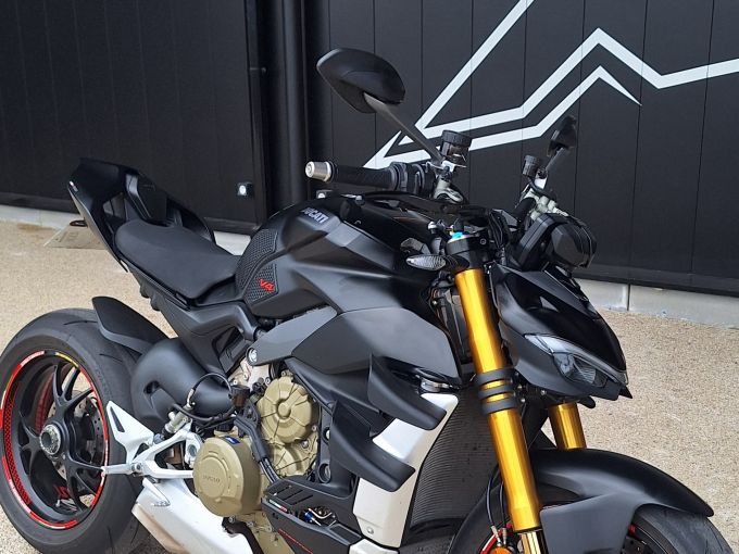 DUCATI STREETFIGHTER V4S 4